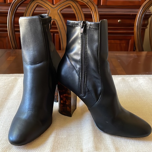 ALDO Aurella black Boots booties size 8 4” lucite heel - Picture 12 of 13
